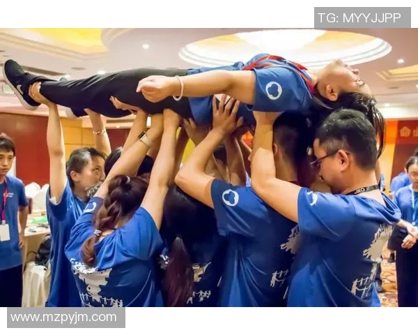 西安足球队灵活性揭秘：如何在赛场上展现卓越战术与团队协作